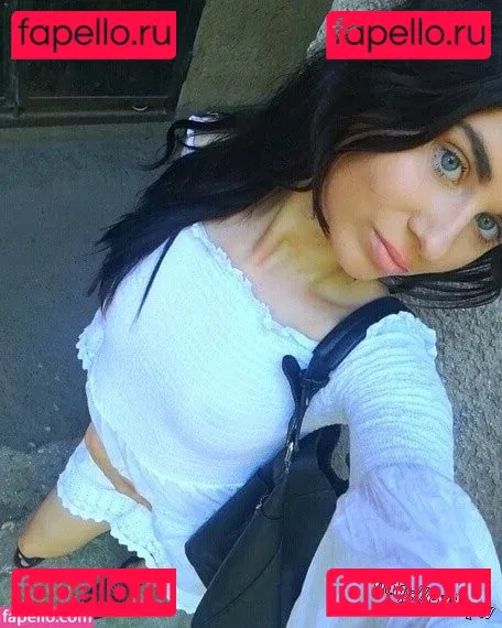 Bereczki Noemi Onlyfans Photo Gallery 