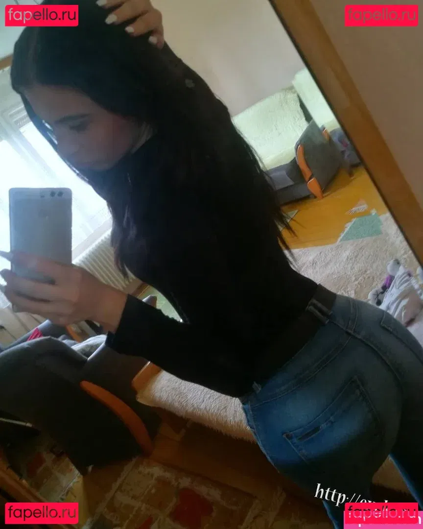 Bereczki Noemi Onlyfans Photo Gallery 