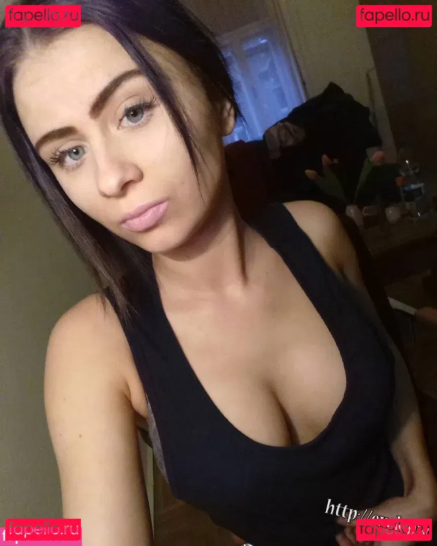 Bereczki Noemi Onlyfans Photo Gallery 