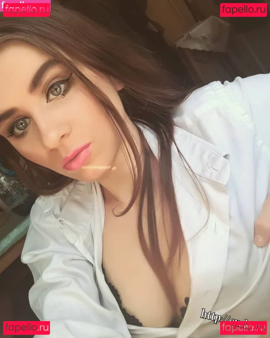 Bereczki Noemi Onlyfans Photo Gallery 