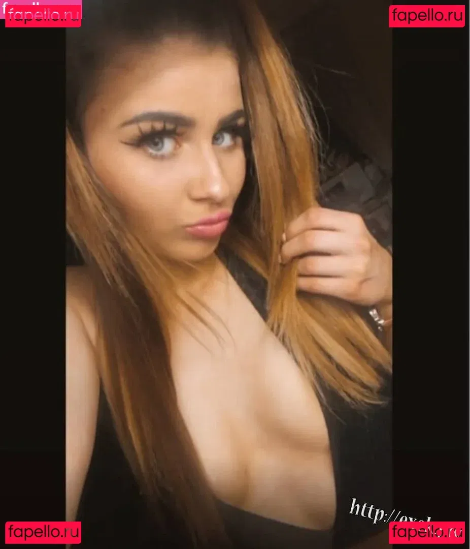 Bereczki Noemi Onlyfans Photo Gallery 