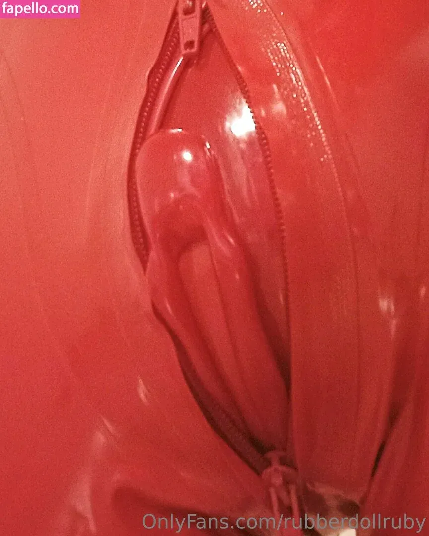 rubberdollruby Onlyfans Photo Gallery 