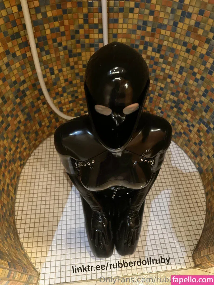 rubberdollruby Onlyfans Photo Gallery 