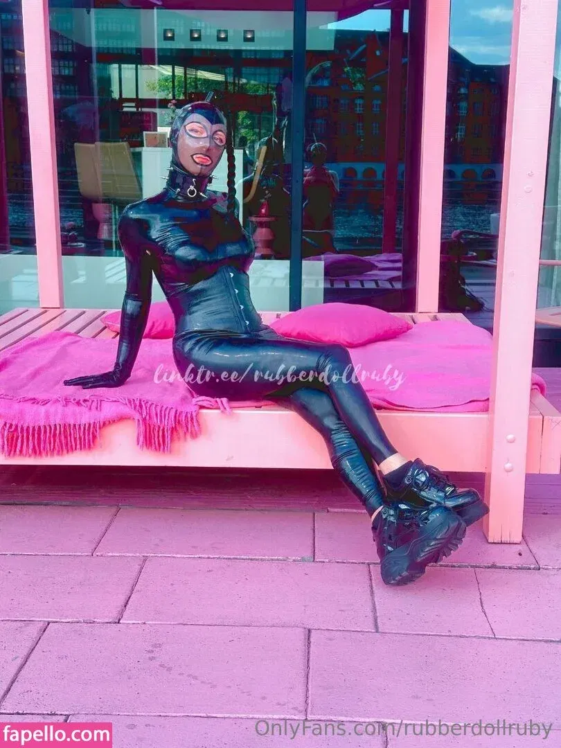 rubberdollruby Onlyfans Photo Gallery 