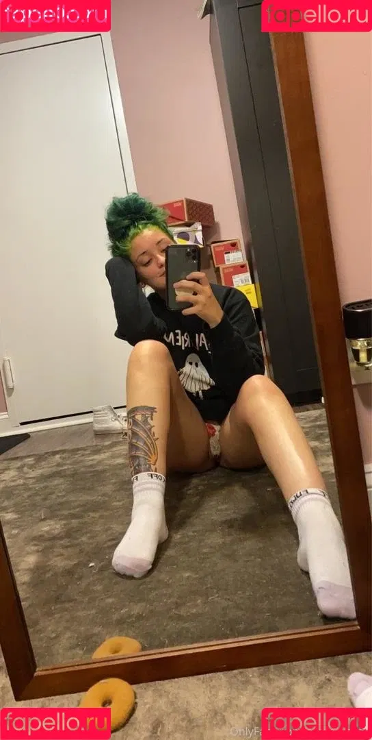 emileerosee Onlyfans Photo Gallery 