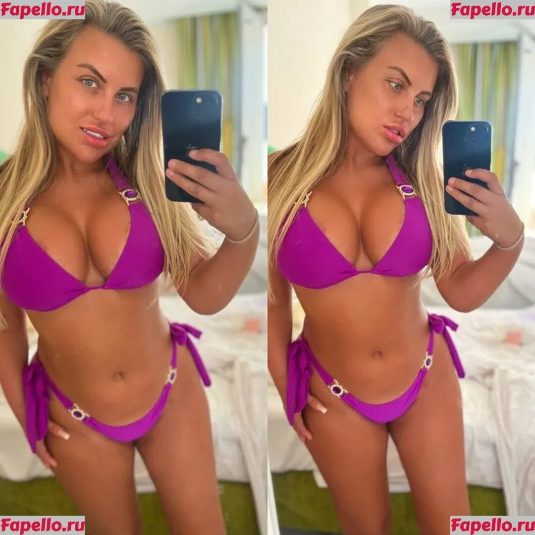 Emily Blake Onlyfans Photo Gallery 
