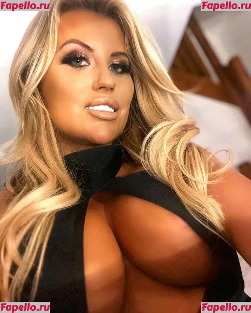 Emily Blake Onlyfans Photo Gallery 