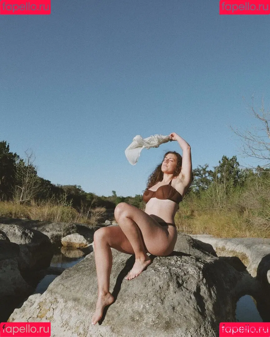 Nicole Quinn Onlyfans Photo Gallery 