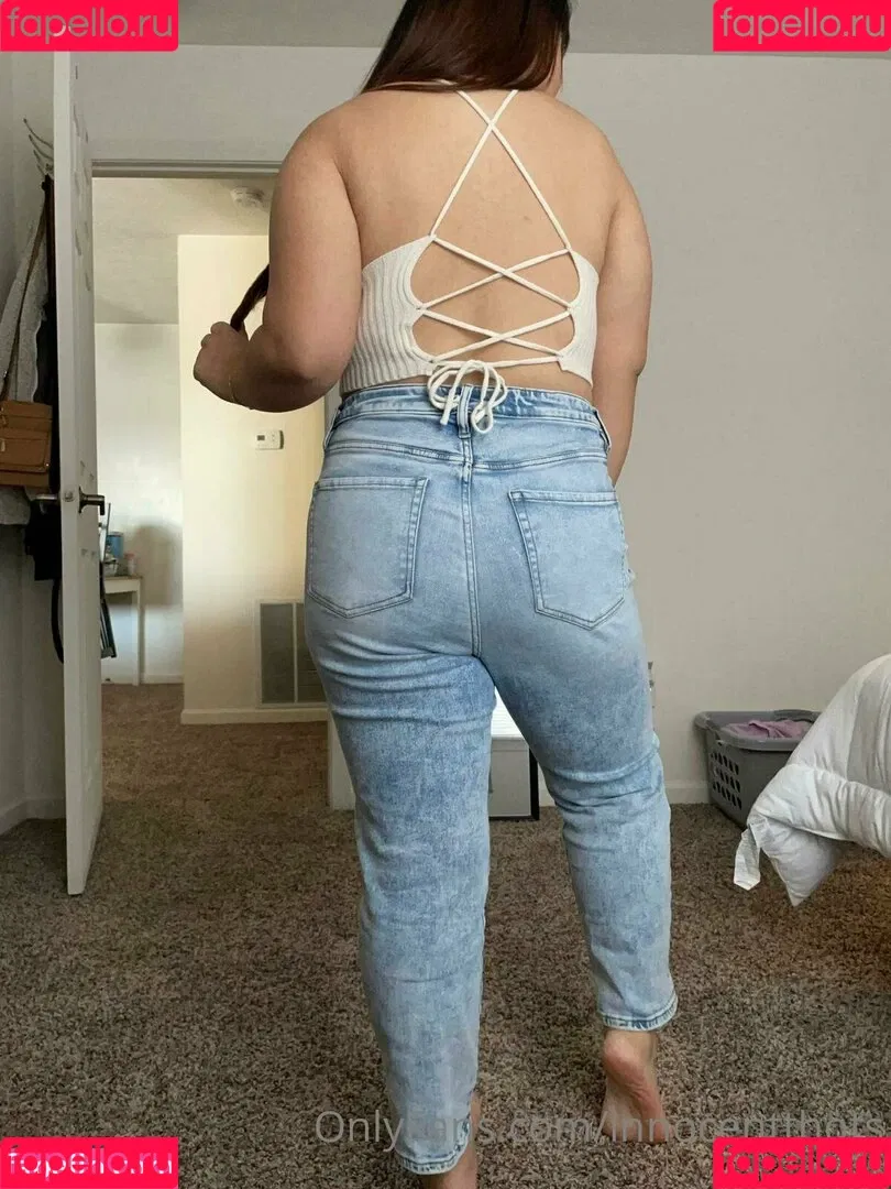 InnocentThots Onlyfans Photo Gallery 