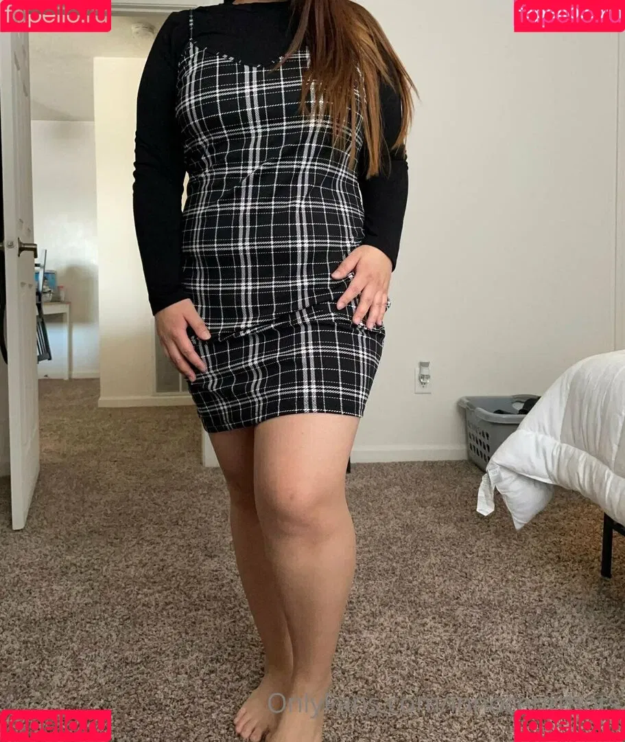 InnocentThots Onlyfans Photo Gallery 