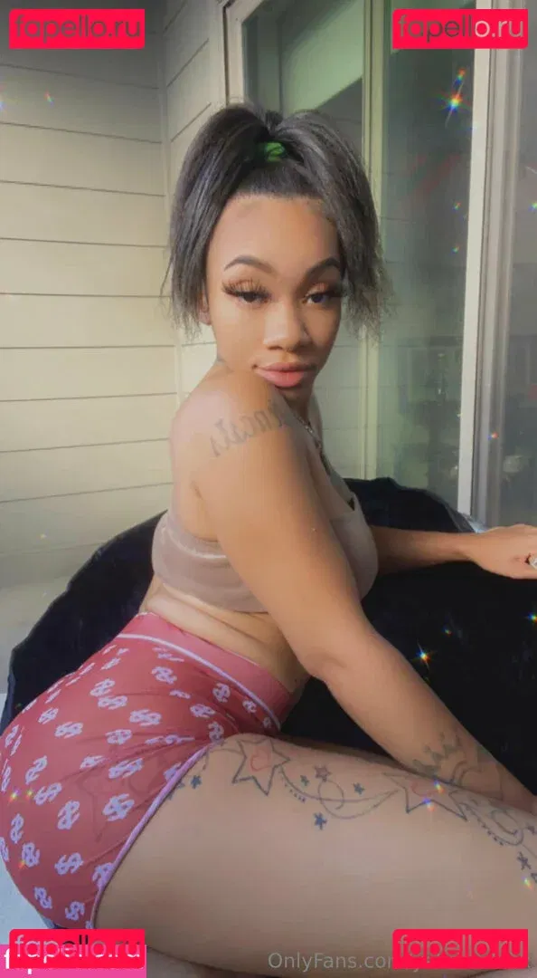 yellabadxxx Onlyfans Photo Gallery 