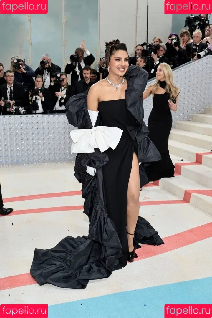 Priyanka Chopra Onlyfans Photo Gallery 