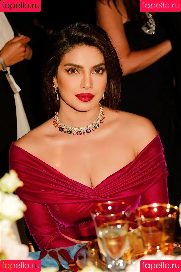 Priyanka Chopra Onlyfans Photo Gallery 