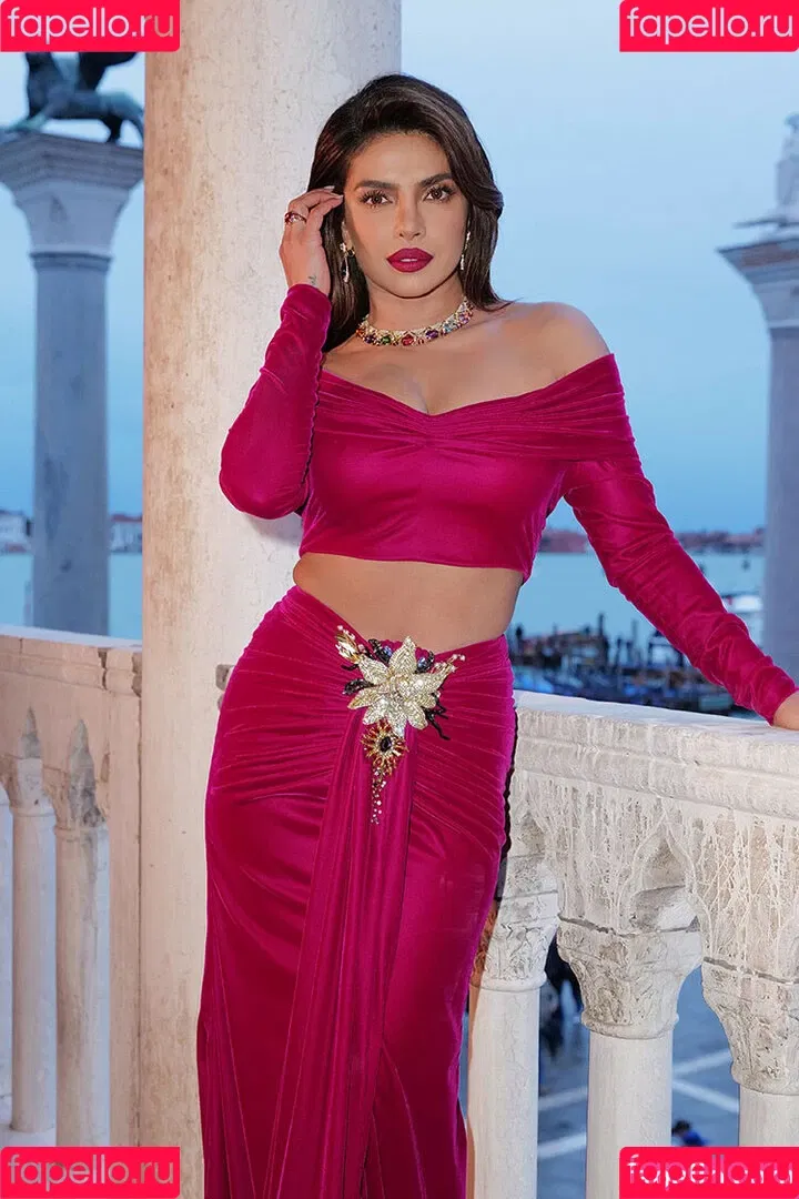 Priyanka Chopra Onlyfans Photo Gallery 