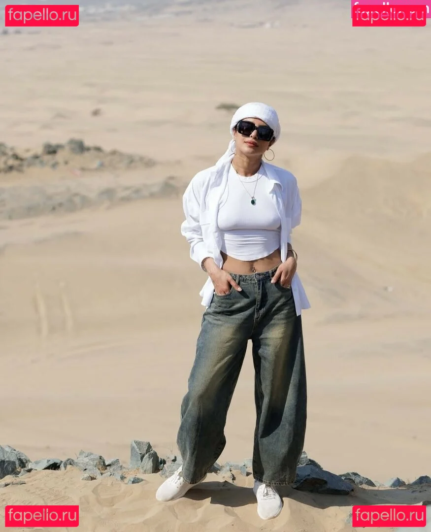 Priyanka Chopra Onlyfans Photo Gallery 