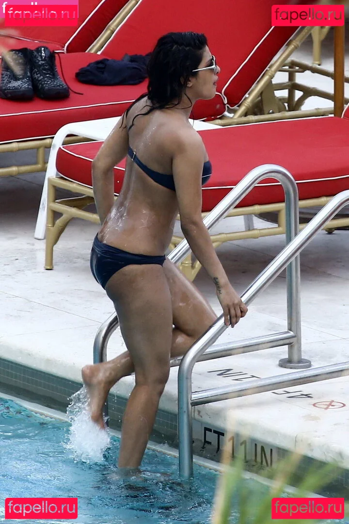 Priyanka Chopra Onlyfans Photo Gallery 
