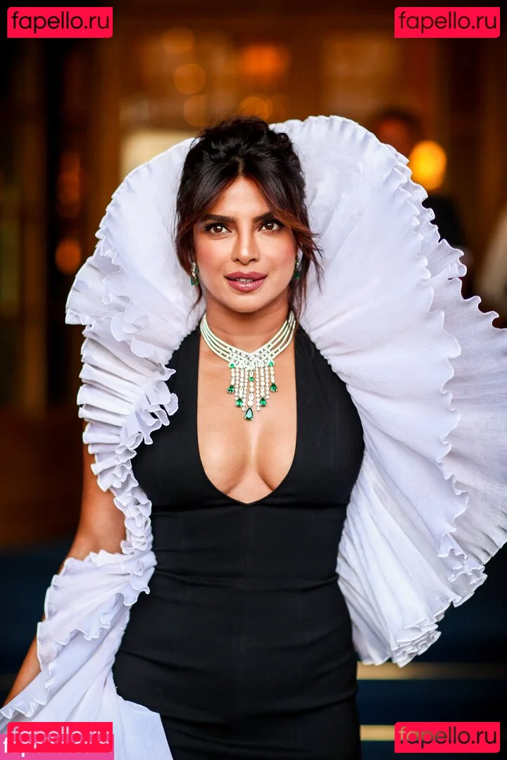 Priyanka Chopra Onlyfans Photo Gallery 