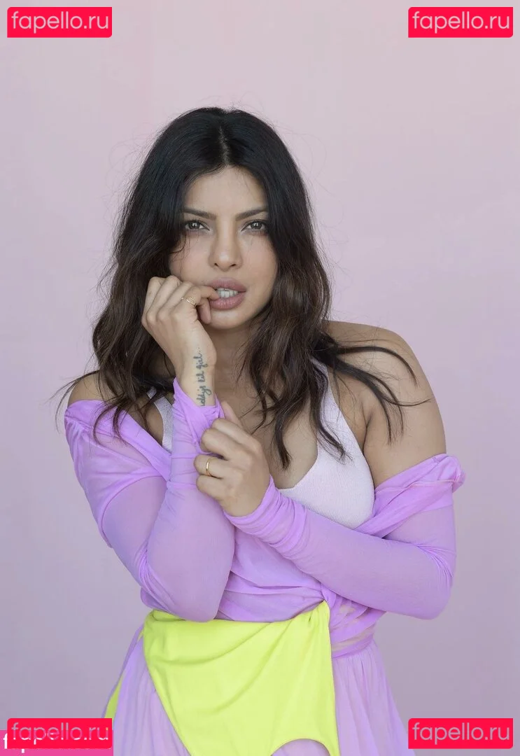 Priyanka Chopra Onlyfans Photo Gallery 