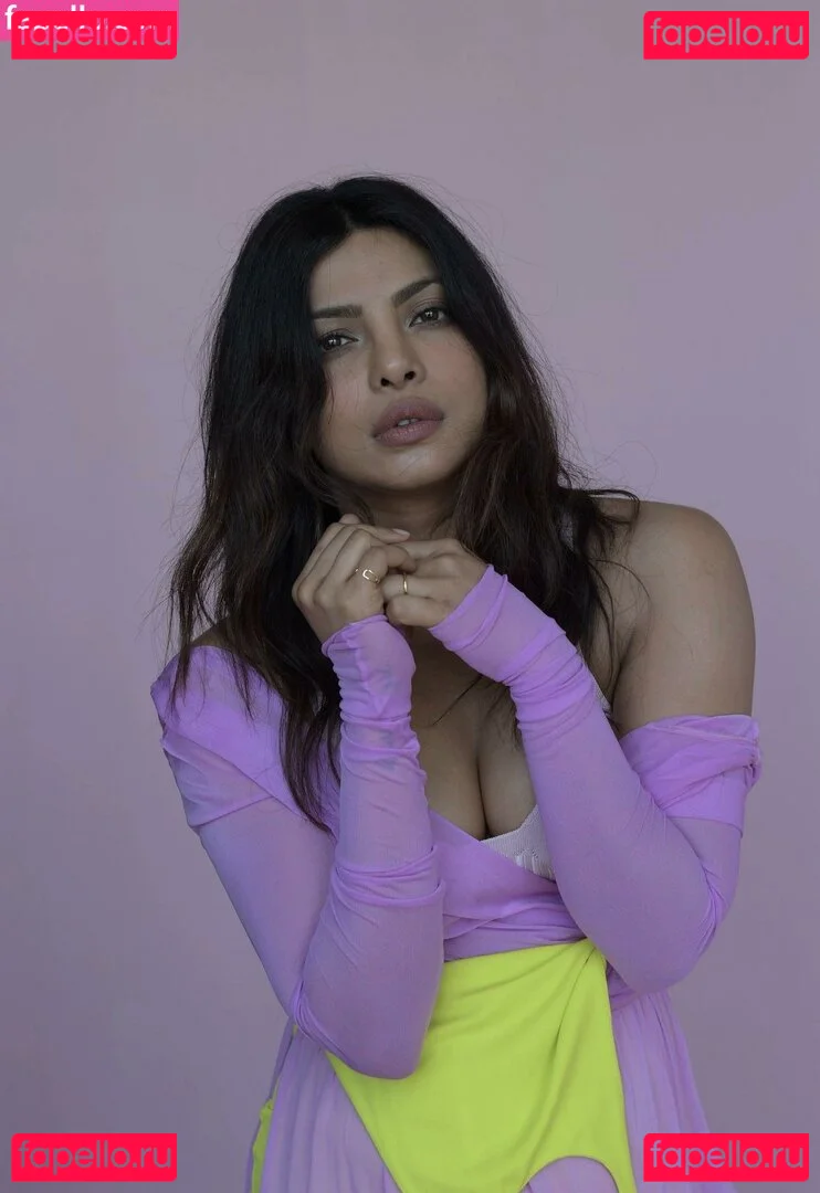 Priyanka Chopra Onlyfans Photo Gallery 