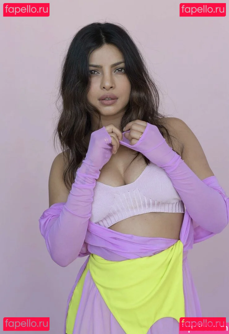 Priyanka Chopra Onlyfans Photo Gallery 
