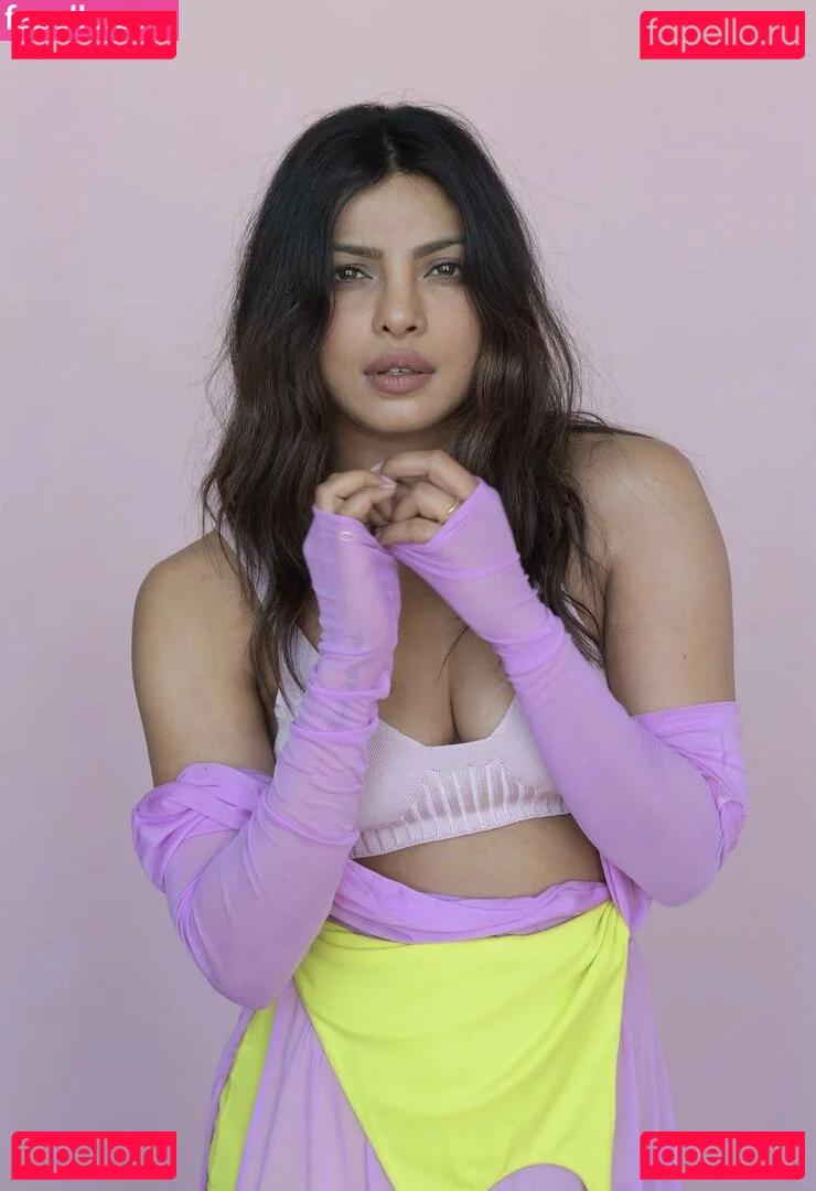 Priyanka Chopra Onlyfans Photo Gallery 