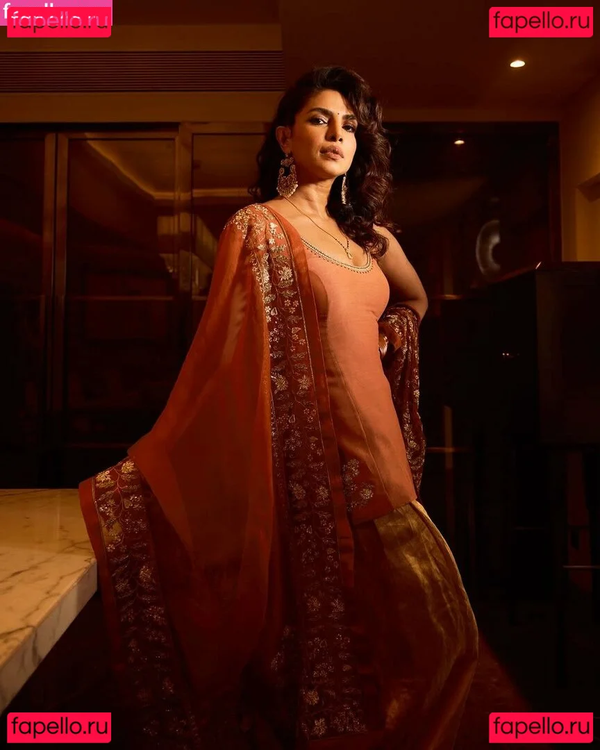 Priyanka Chopra Onlyfans Photo Gallery 