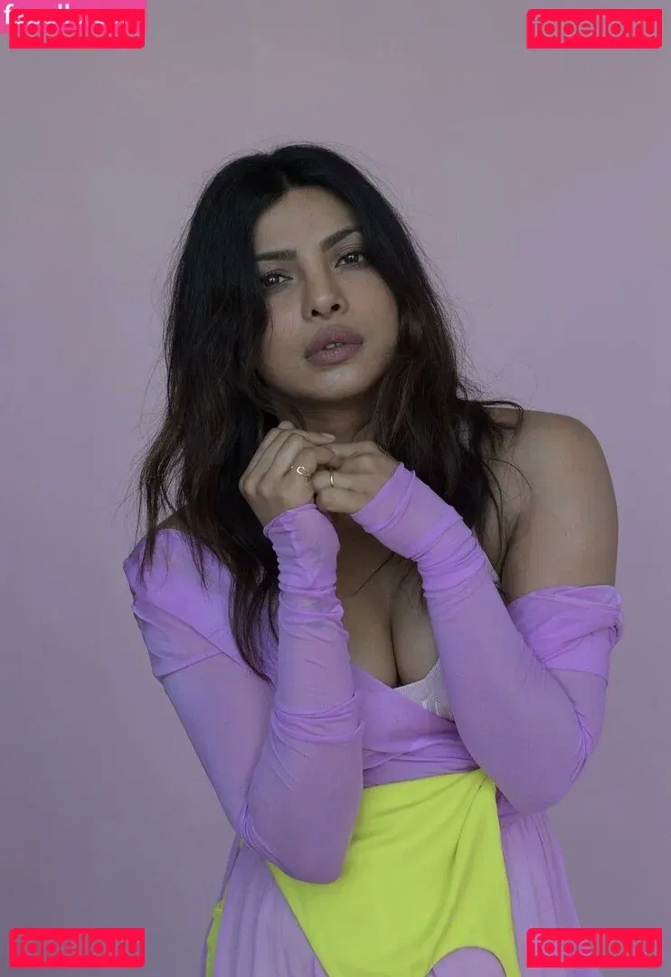 Priyanka Chopra Onlyfans Photo Gallery 