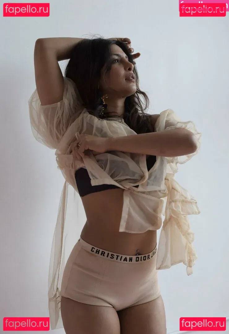 Priyanka Chopra Onlyfans Photo Gallery 