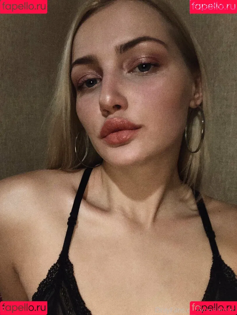 bellacherry69 Onlyfans Photo Gallery 