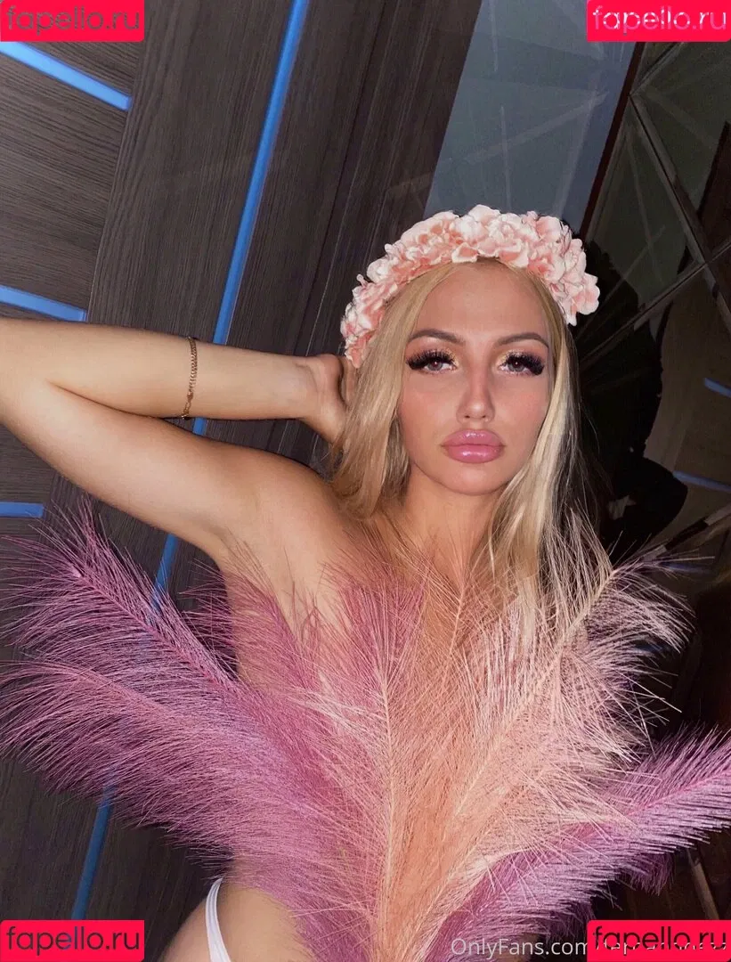 bellacherry69 Onlyfans Photo Gallery 