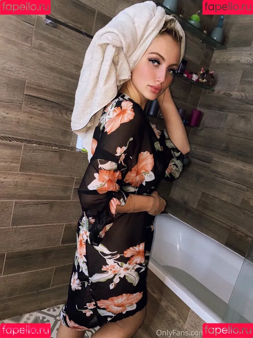 bellacherry69 Onlyfans Photo Gallery 