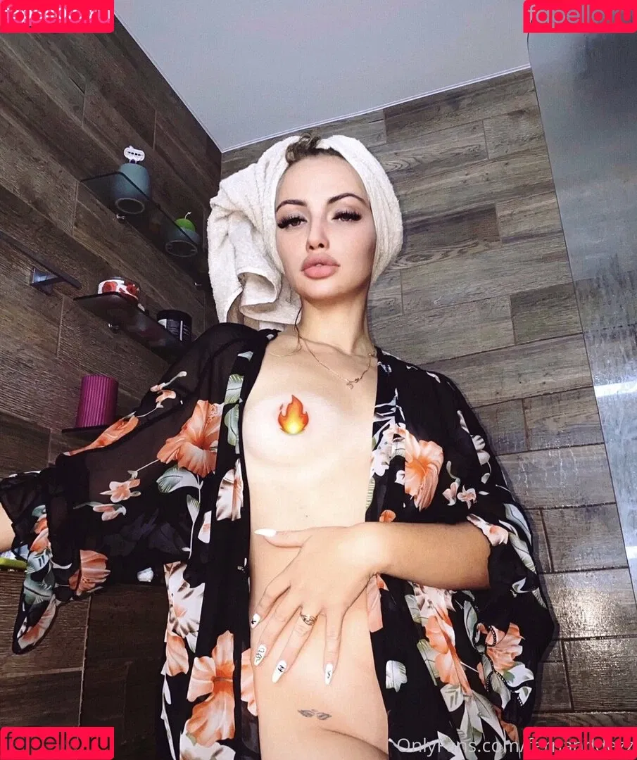 bellacherry69 Onlyfans Photo Gallery 