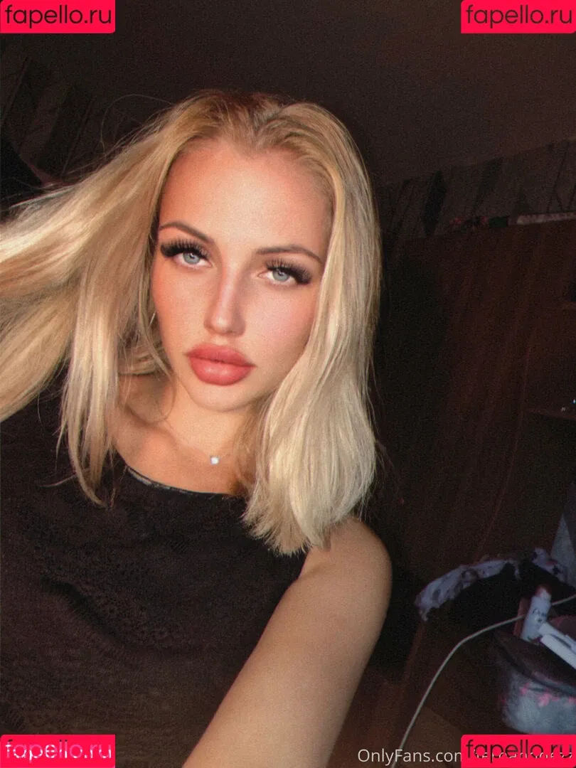 bellacherry69 Onlyfans Photo Gallery 
