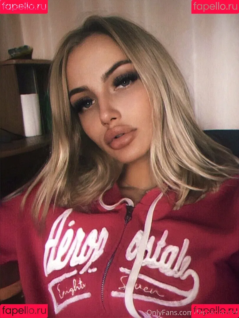 bellacherry69 Onlyfans Photo Gallery 