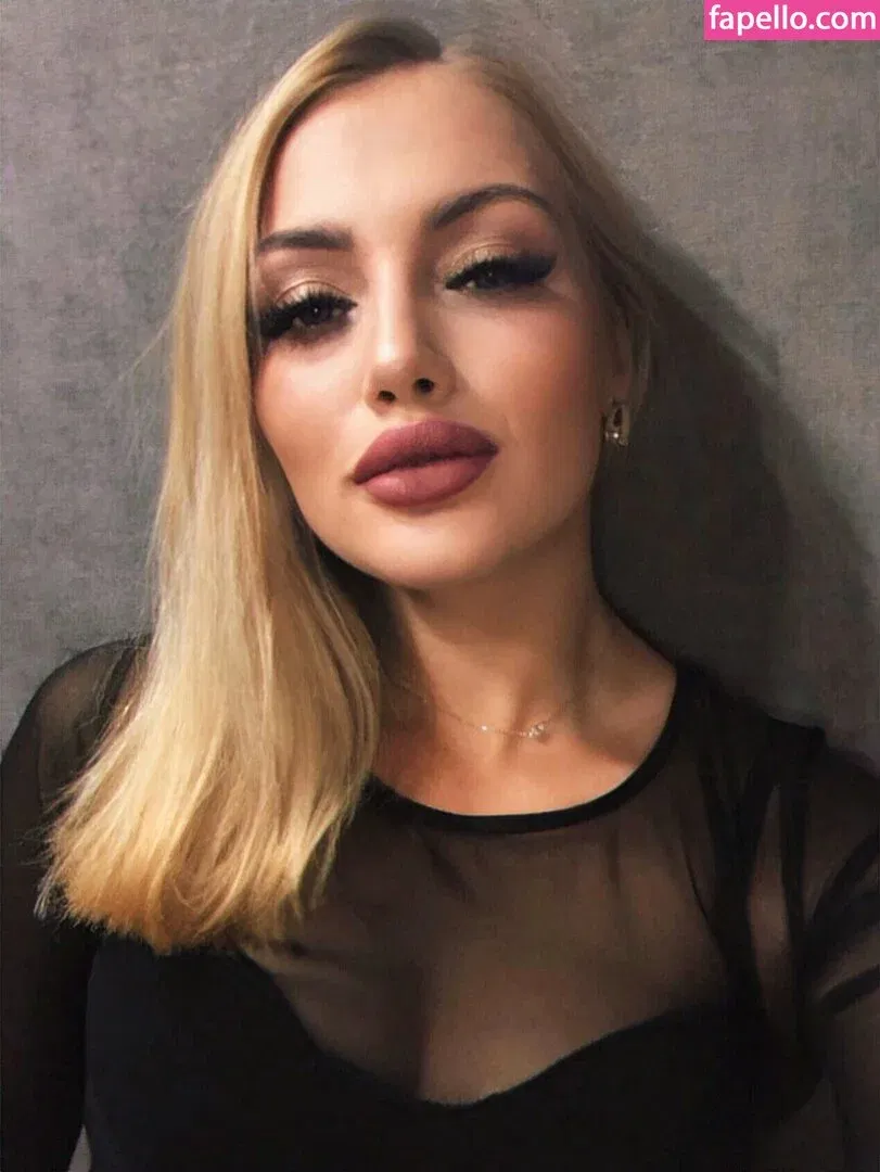 bellacherry69 Onlyfans Photo Gallery 