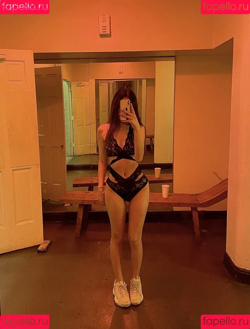 nekogir1 Onlyfans Photo Gallery 