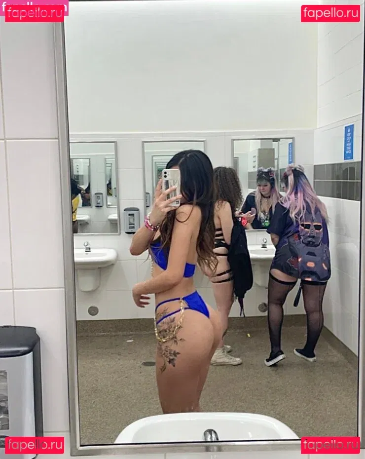 nekogir1 Onlyfans Photo Gallery 