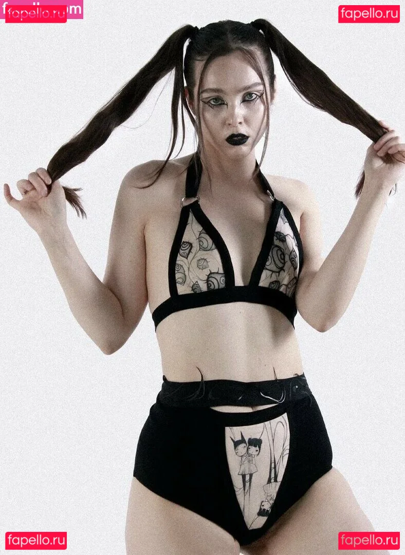 Kamochi ASMR Onlyfans Photo Gallery 