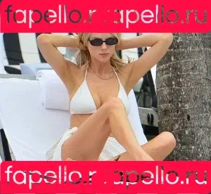 Charlotte McKinney Onlyfans Photo Gallery 