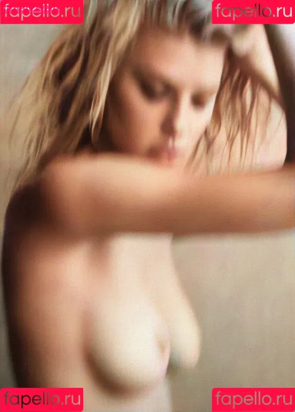 Charlotte McKinney Onlyfans Photo Gallery 