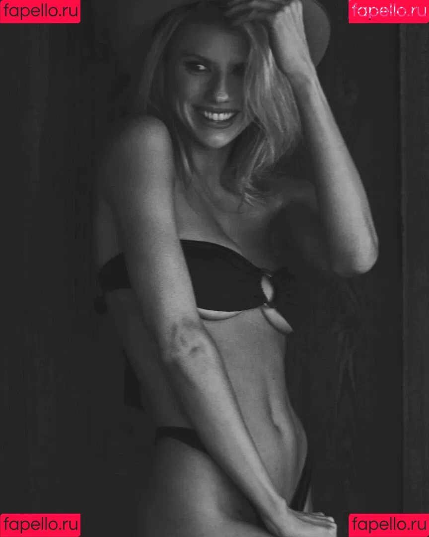 Charlotte McKinney Onlyfans Photo Gallery 