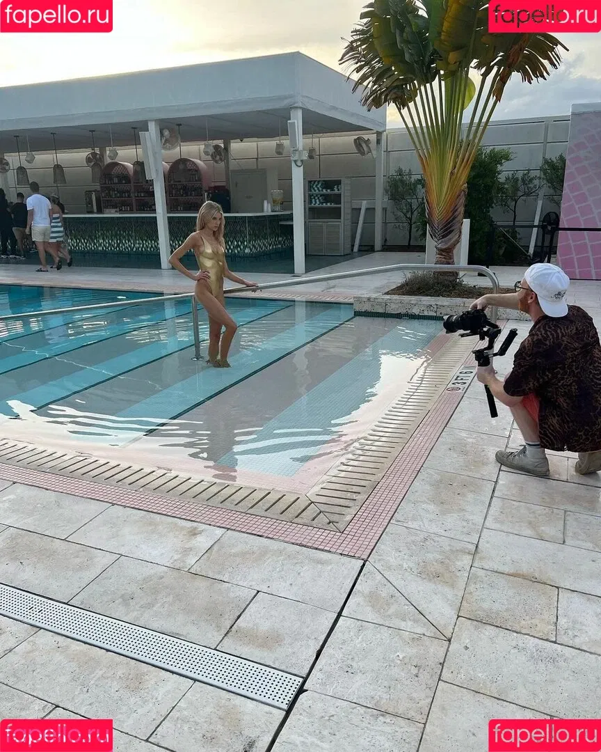 Charlotte McKinney Onlyfans Photo Gallery 