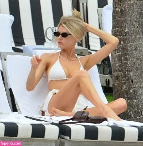 Charlotte McKinney Onlyfans Photo Gallery 