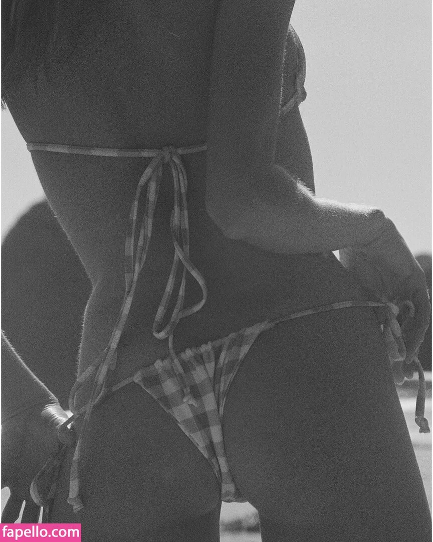 Charlotte McKinney Onlyfans Photo Gallery 