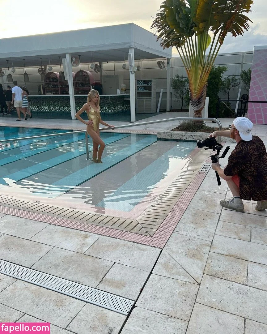 Charlotte McKinney Onlyfans Photo Gallery 