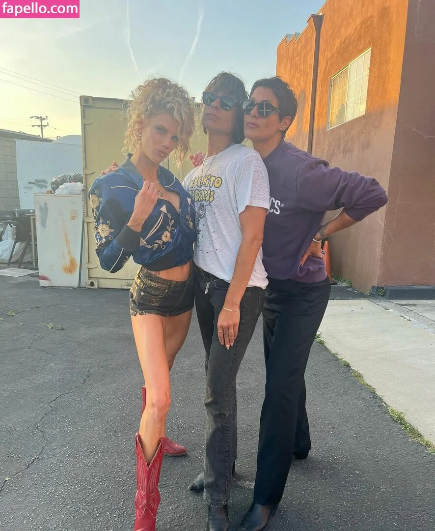 Charlotte McKinney Onlyfans Photo Gallery 