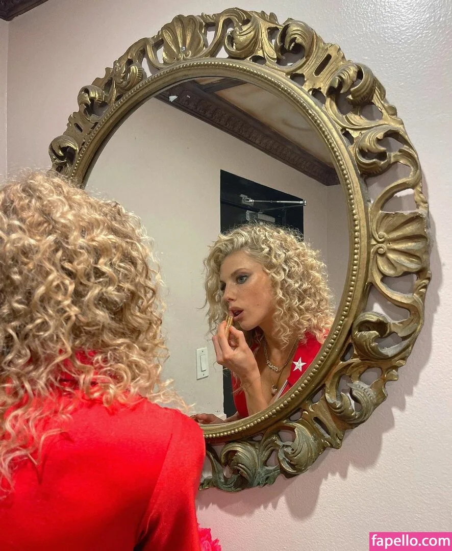 Charlotte McKinney Onlyfans Photo Gallery 