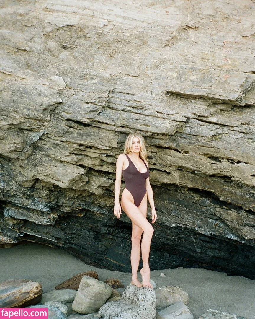 Charlotte McKinney Onlyfans Photo Gallery 