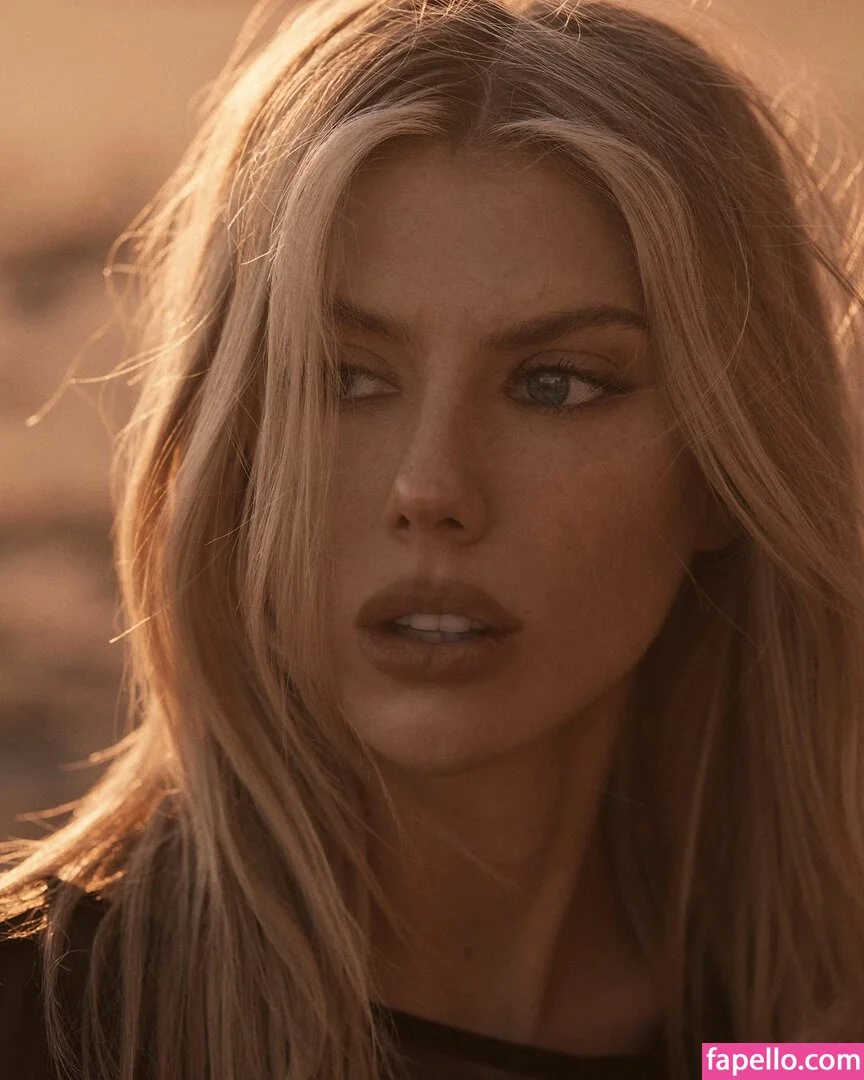 Charlotte McKinney Onlyfans Photo Gallery 
