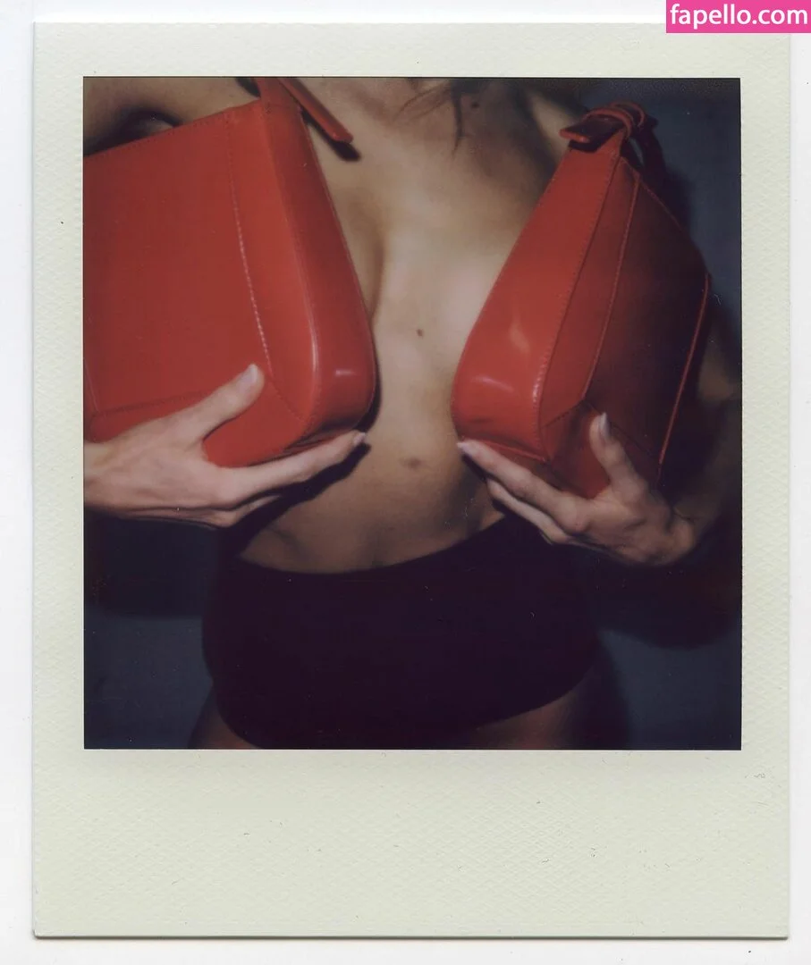 Charlotte McKinney Onlyfans Photo Gallery 